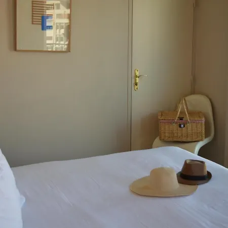 ニューホテル アミロテ ツーロン