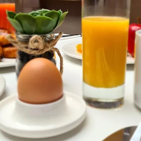 Amirauté Hotel 3*