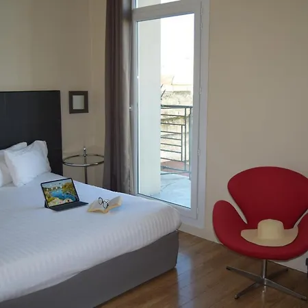 Amirauté Hotel
