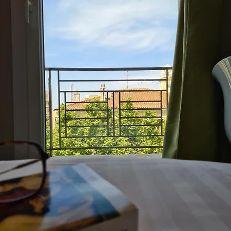 Amirauté Hotel 3*