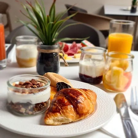 Amiraute فندق تولون