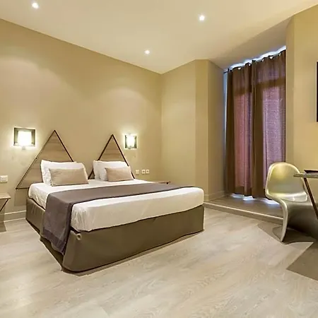 Amirauté Hotel