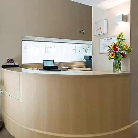 Amirauté Hotel