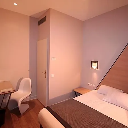Amirauté Hotel